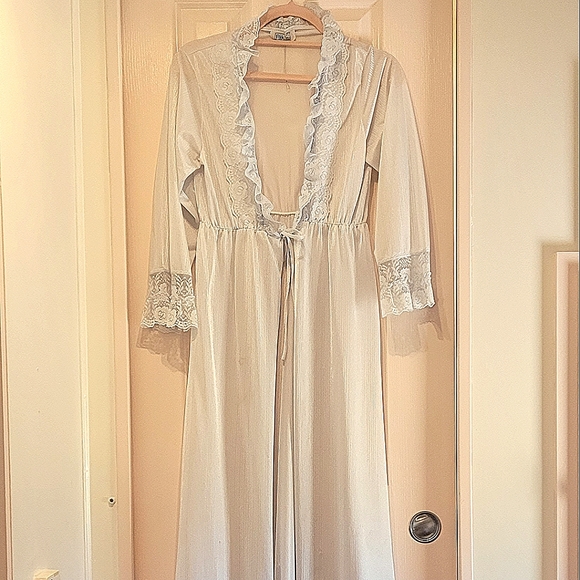 Rikki New York Other - Women's Vintage Robe